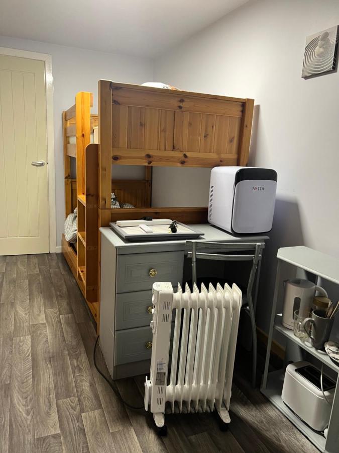 Private Cabin, Own Access & Ensuite เบลฟาสต์ ภายนอก รูปภาพ